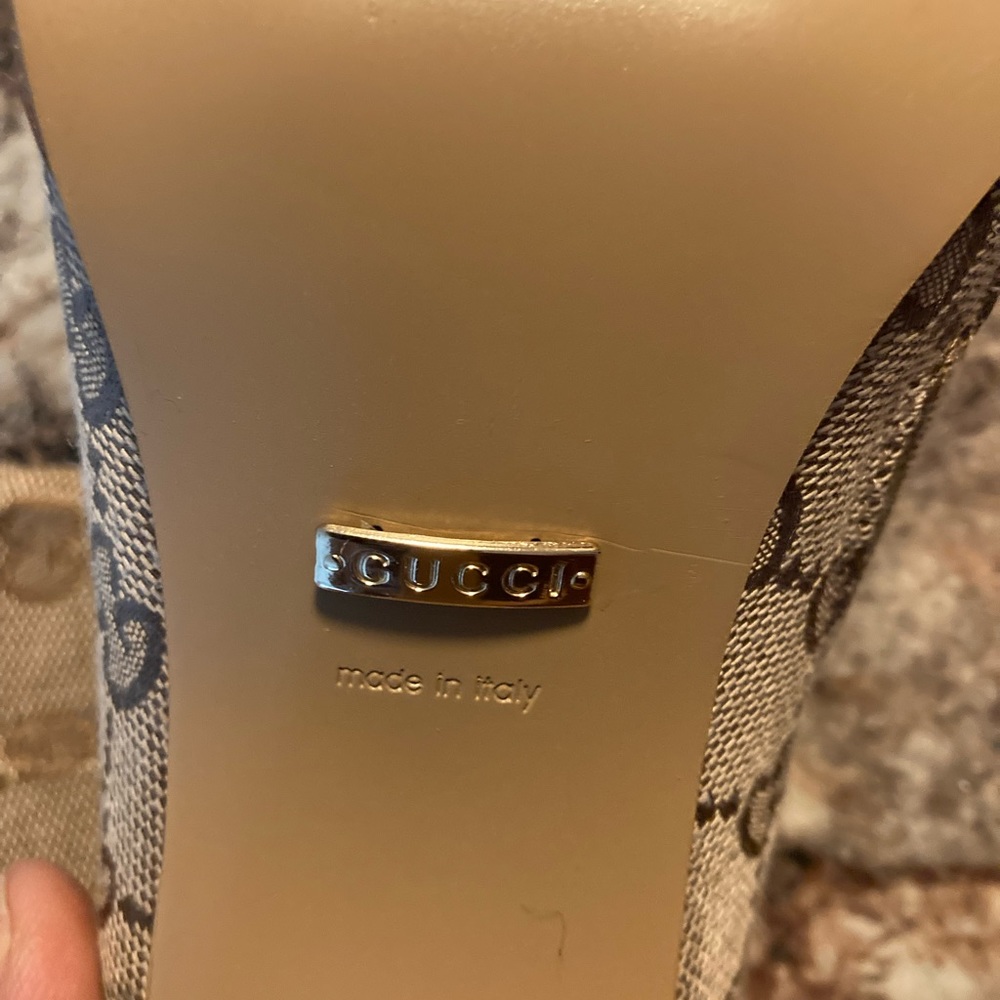 Female Gucci knee-high boots